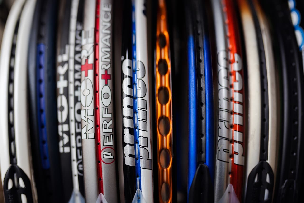 Squashing the Competition: The Top 5 Squash Racquets for Canadian Players
